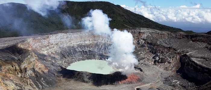 volcano tour in costa rica