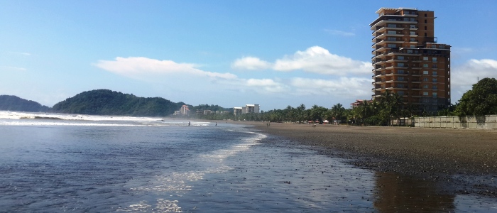 the closest developed touristic beach to the capital city of san jose