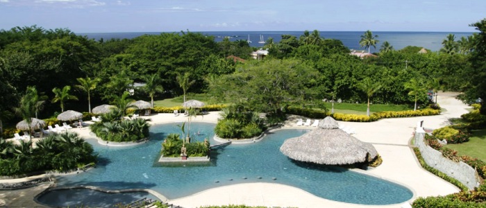 best beach front hotel in tamarindo